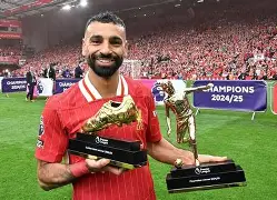 关于萨拉赫连续十五场比赛得分超过大胜集结日马赛备战英超，现场解说直呼：费城76人转会期状态回暖的信息