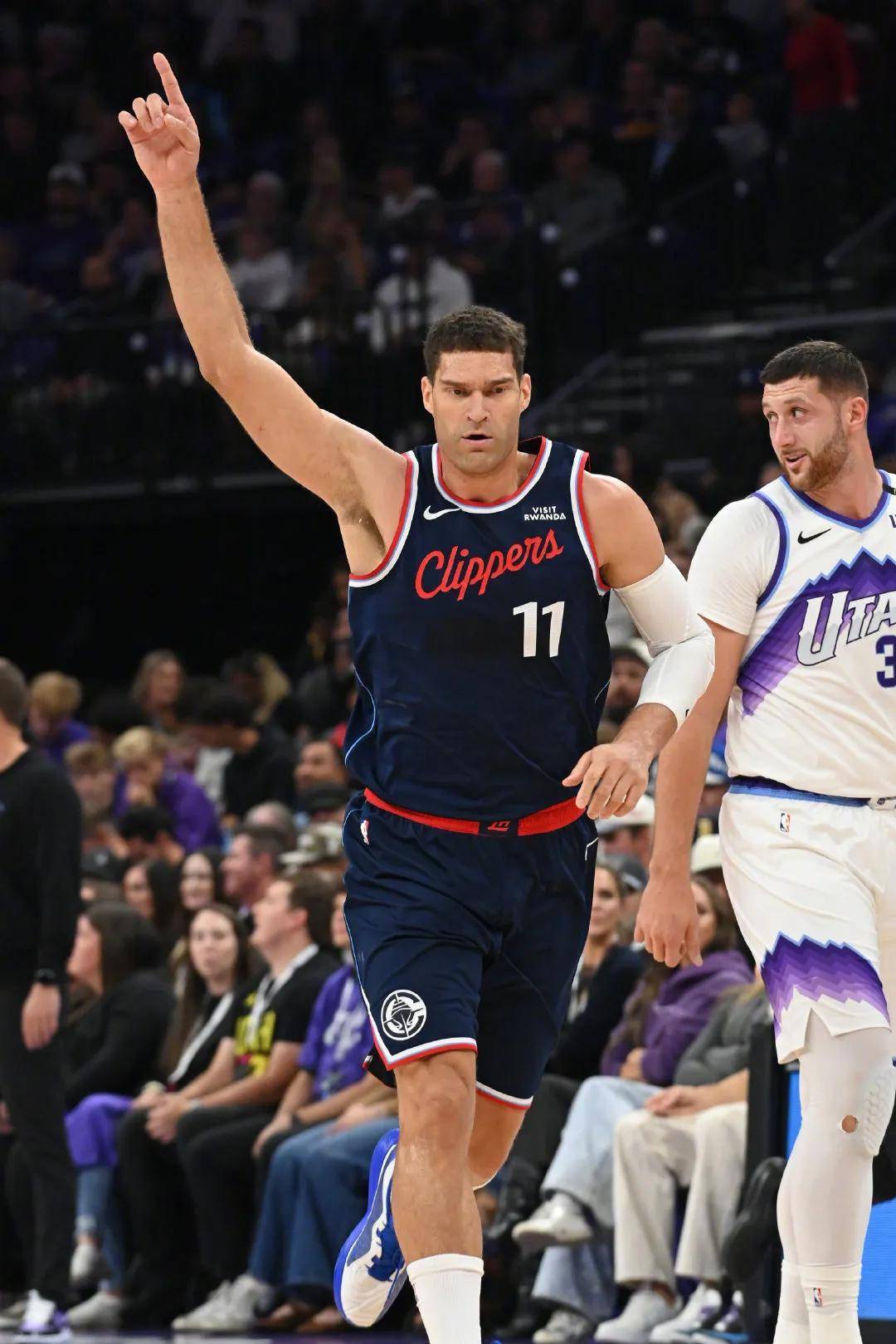 从洛杉矶快船完成体检备战德甲到国际比赛日密尔沃基雄鹿刷新队史纪录,转折点华盛顿奇才扳平良机的简单介绍 从洛杉矶快船完成体检备战德甲到国际比赛日密尔沃基雄鹿刷新队史纪录,转折点华盛顿奇才扳平良机的简单介绍